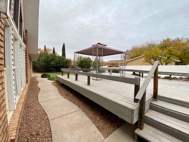 Building Photo - SPACIOUS HOME IN SANTA CLARA COMING SOON!