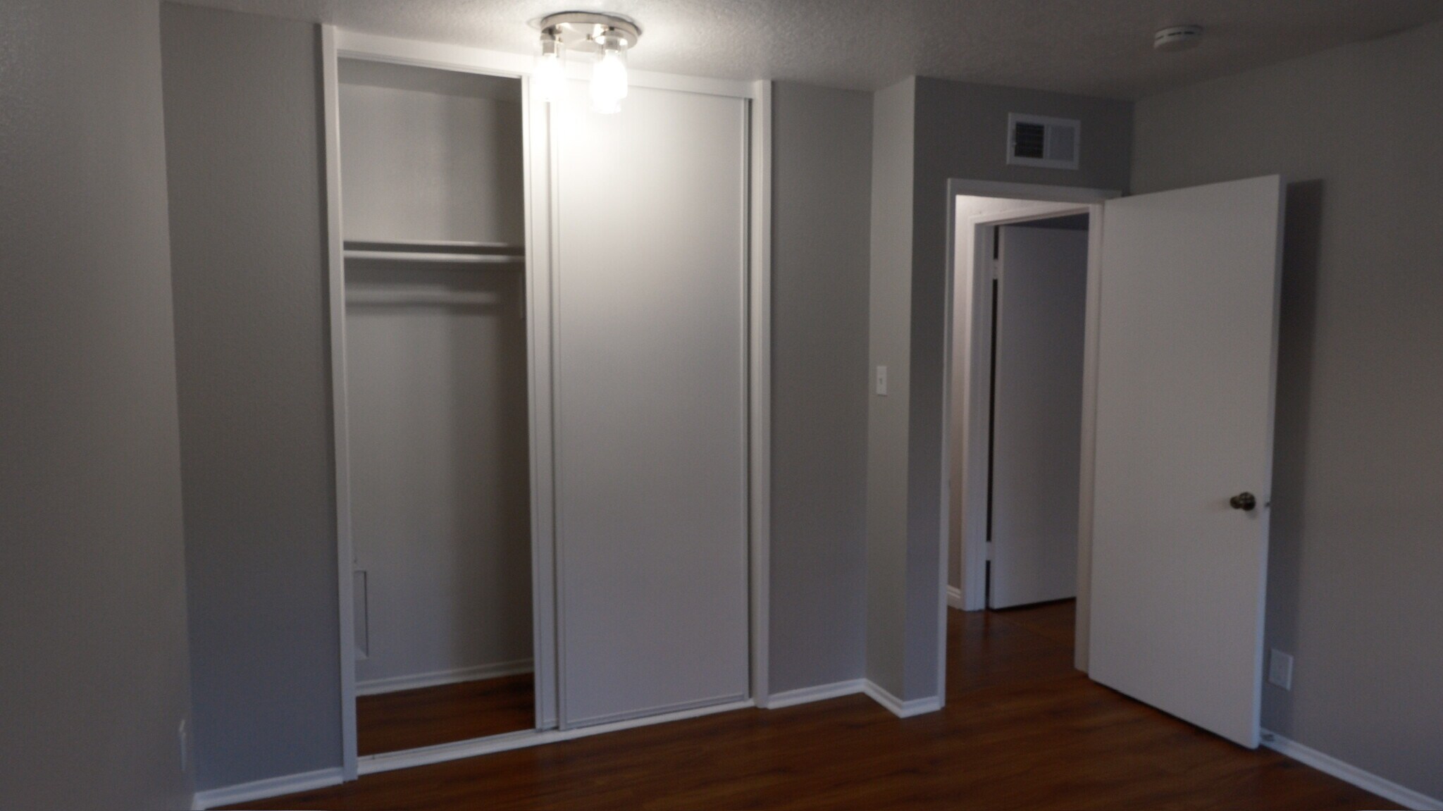 Building Photo - 18555 Collins St