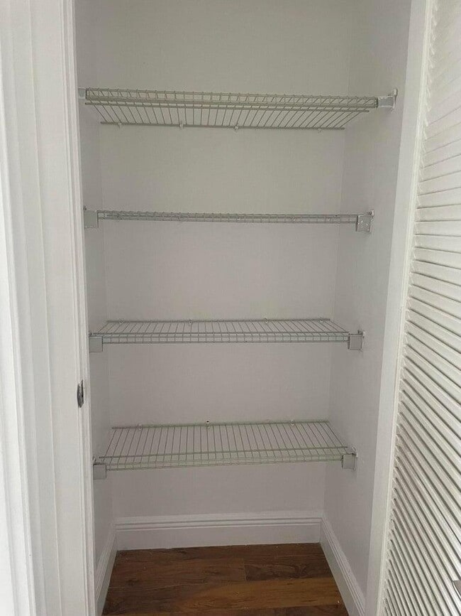 Building Photo - 6 Royal Palm Way