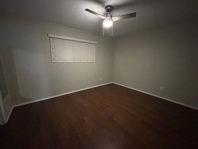 Building Photo - 3 Bed with a private pool