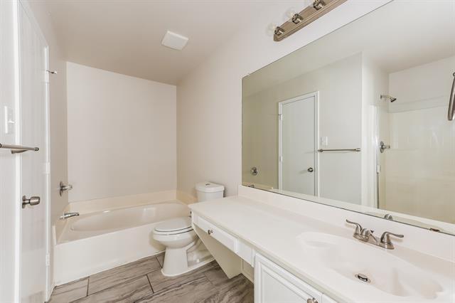 Building Photo - 204 Meadowbrooke Dr