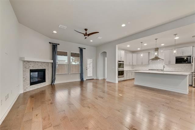 Building Photo - 5200 Amphora Ave