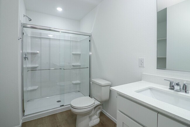 Building Photo - 3122 S 15th Pl