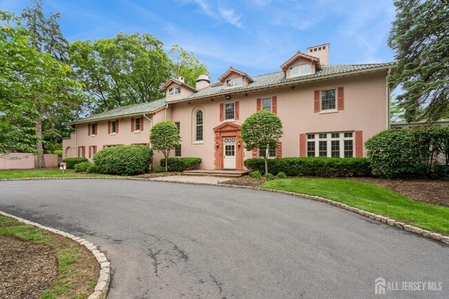 Building Photo - 172 Sayre Dr