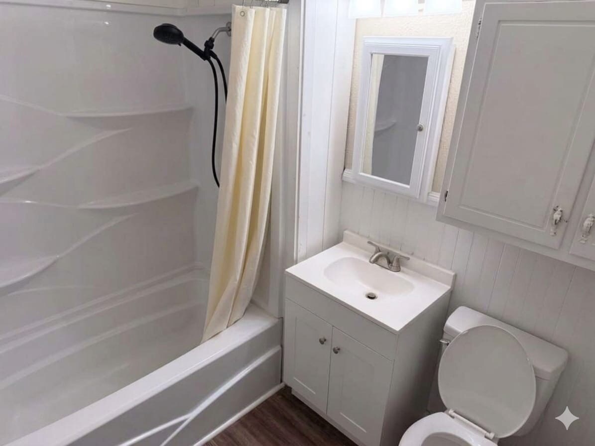 Building Photo - 901 W Main St