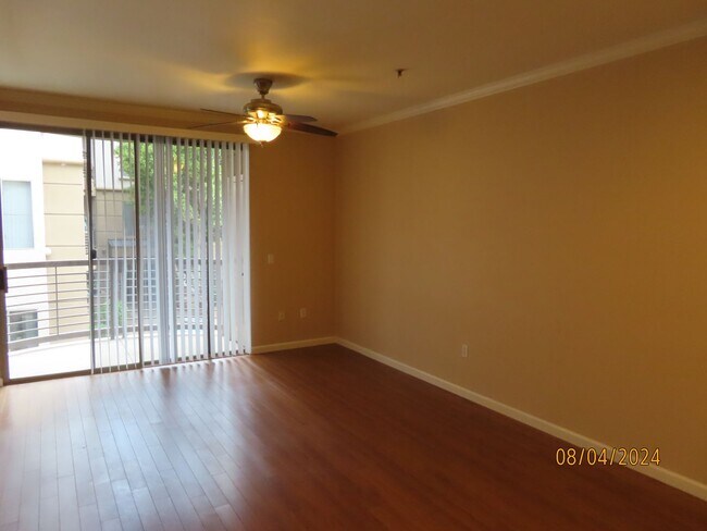 Building Photo - Charming 1-Bedroom 1-Bath Condo in Biltmore Area