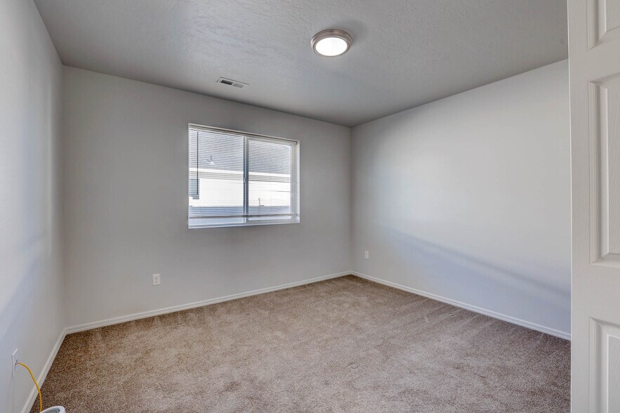 Building Photo - 19570 Nanticoke Ave