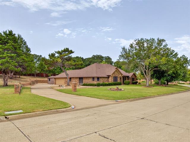 Building Photo - 1013 Alamo Dr
