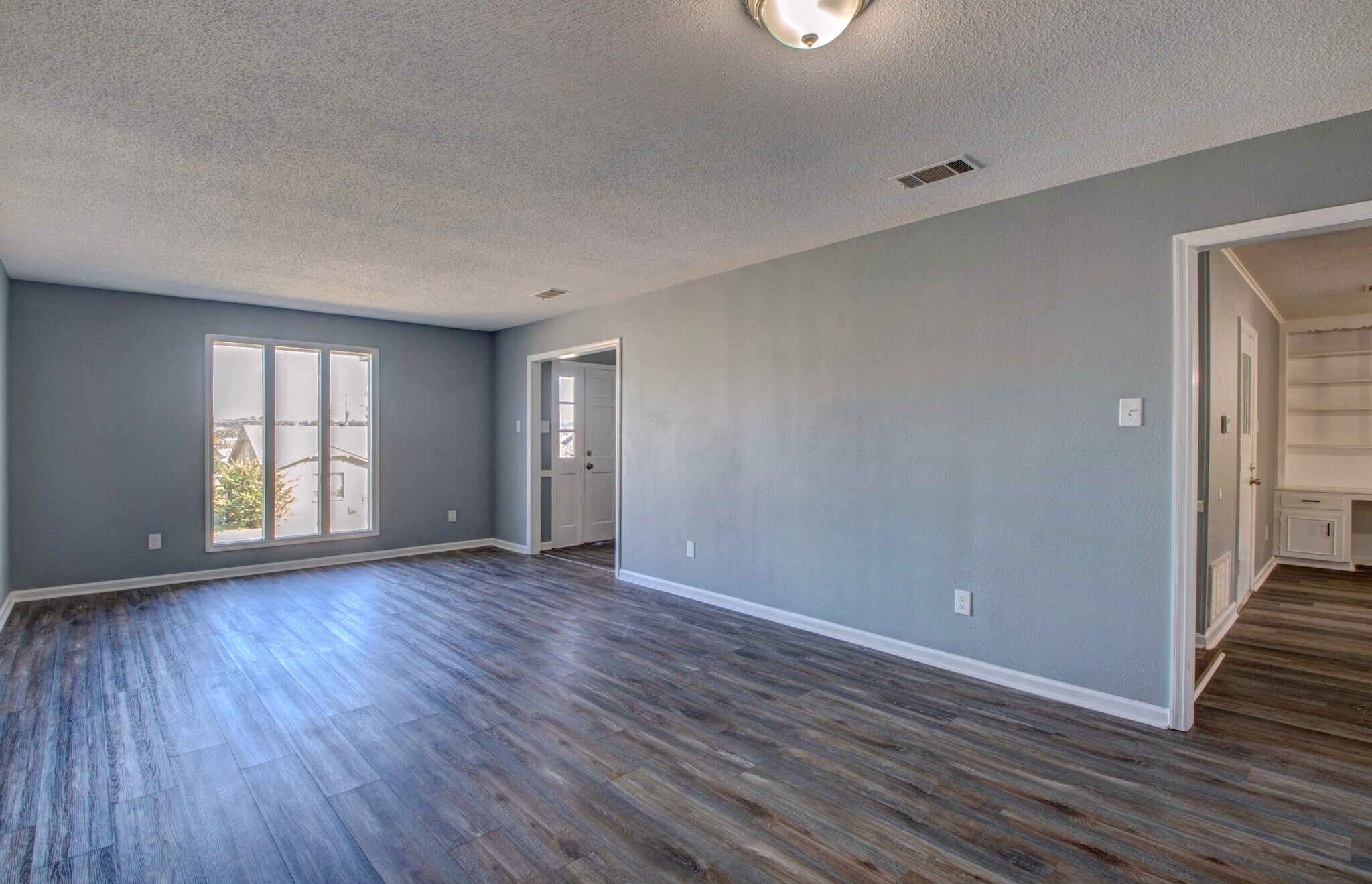 Living Room - 11315 Ethan Allen Dr