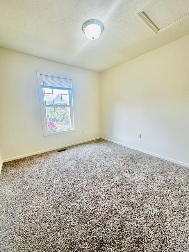 Building Photo - Townhome for Rent in Taylor Springs