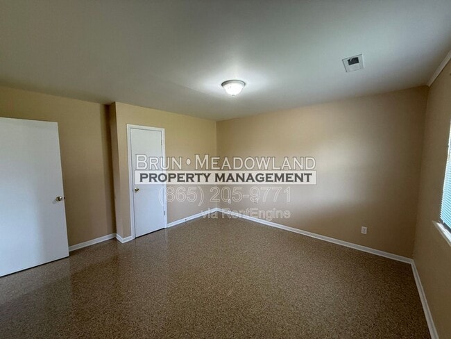 Building Photo - 5200 John Hall Rd