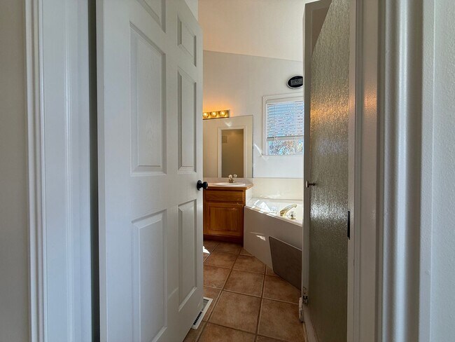 Building Photo - 4111 W 9580 S