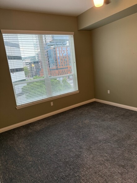 Building Photo - 350 S 200 E