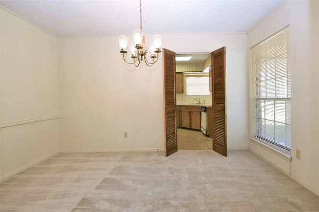 Building Photo - 10615 Windriver Dr