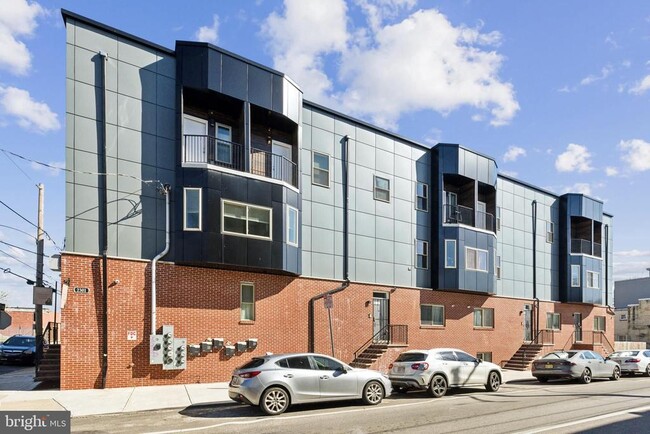 Building Photo - 2301 N 6th St