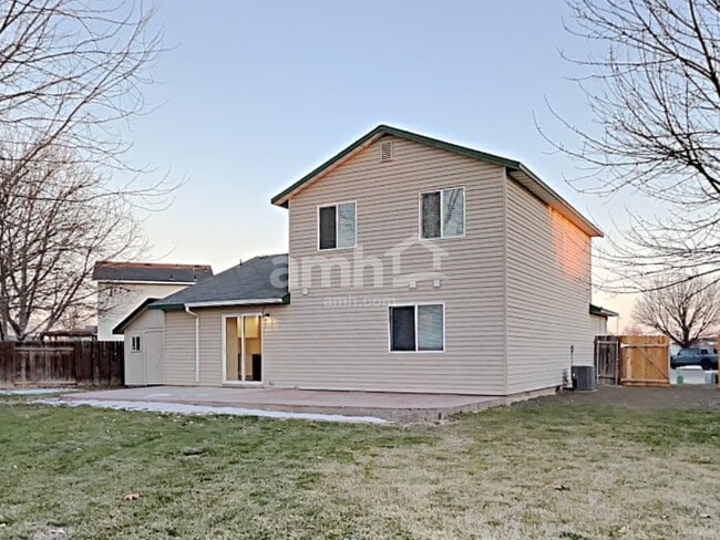 Building Photo - 19879 Alleghenny Way