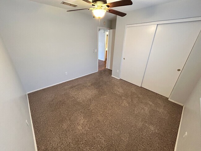 Building Photo - Single Story 3/2 N. Phoenix Home Ready 4 M...