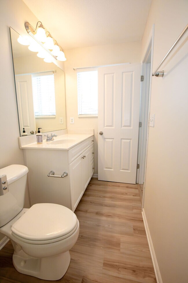 Building Photo - 1656 Nature Dr