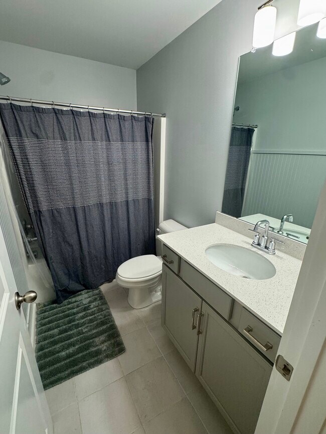 Building Photo - 1037 Cortland Vly