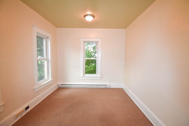 Building Photo - RAPLU155