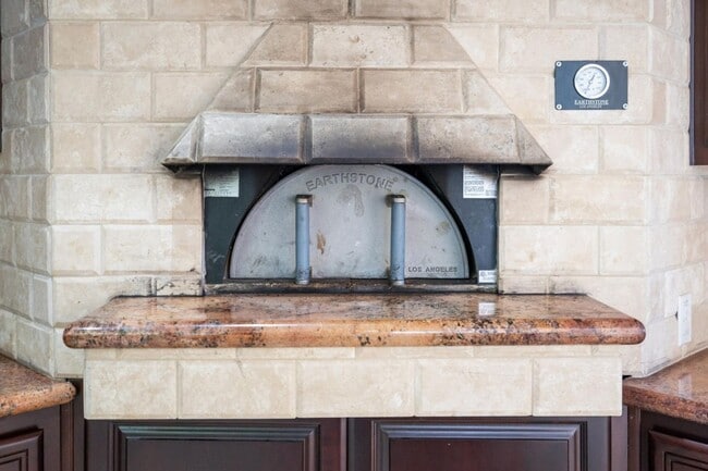 Building Photo - 1127 Filbert St