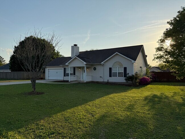 Building Photo - 116 E Pointe Cir