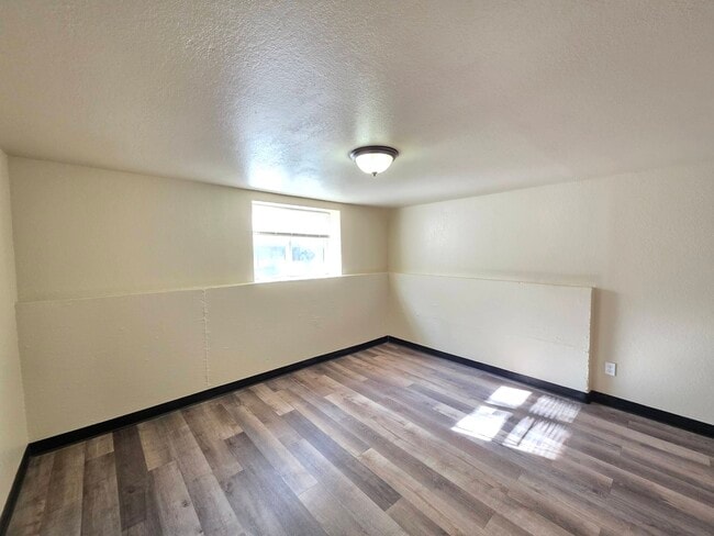 Building Photo - 208 Jadwin Ave