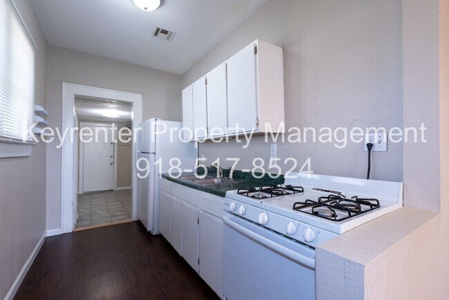 Building Photo - 1607 N Lewis Pl