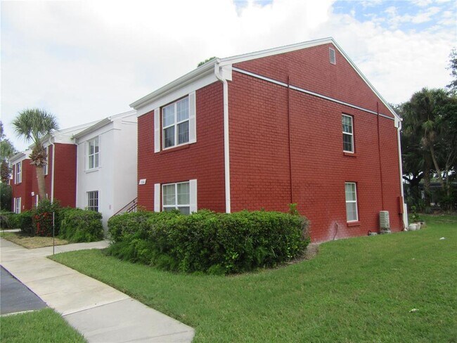 Building Photo - 1024 82nd Terrace N