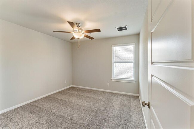 Building Photo - 4322 Pale Fox Ln