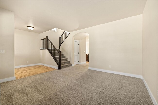 Building Photo - Spacious 5-Bedroom Home (plus bonus room) on ½ Acre in Bridgetower – Rare Meridian Rental!