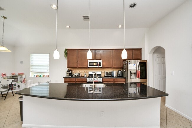 Building Photo - 20626 Bandrock Terrace