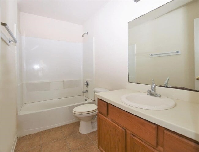 Building Photo - 11148 Opatrny Meadows Ln