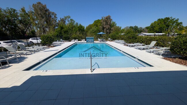 Building Photo - 6049 Shiner St