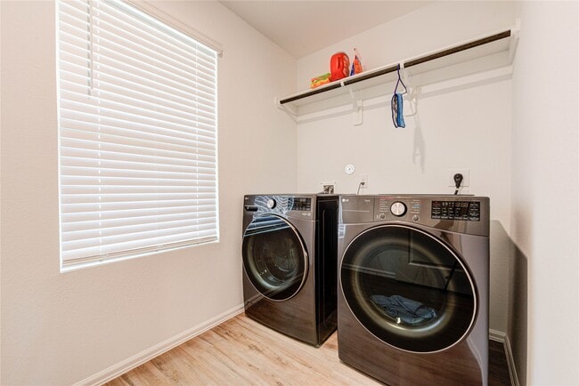 Building Photo - 1496 Twilight Grn Dr