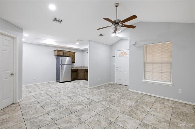 Building Photo - 8 5th St