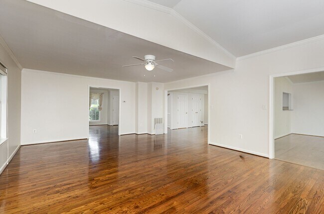Building Photo - WATERFRONT RENTAL PROPERTY