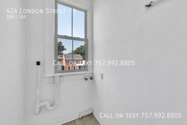 Building Photo - 424 London St