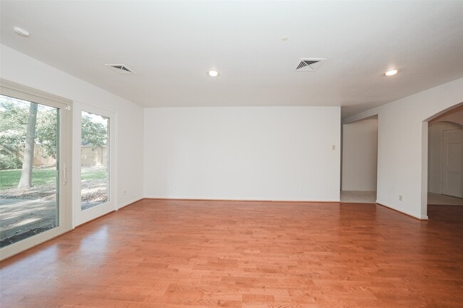 Building Photo - 9622 Highmeadow Dr