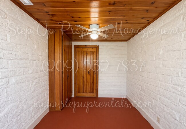 Building Photo - 20381 Sherry Ct