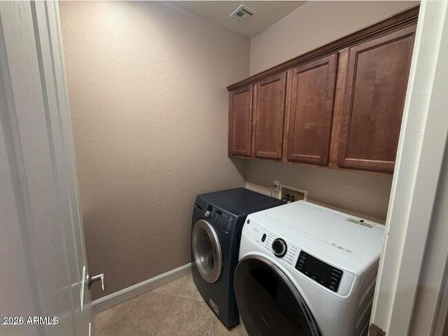 Building Photo - 421 W Wisteria Pl