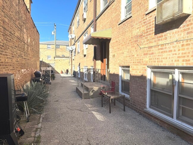 Building Photo - 2800 N 72Nd Ct