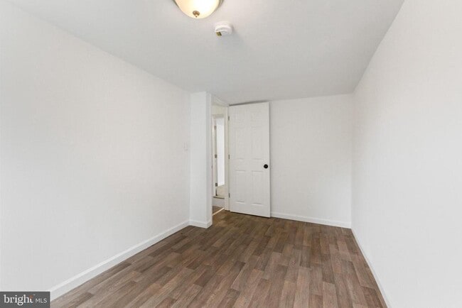 Building Photo - 211 Broad St