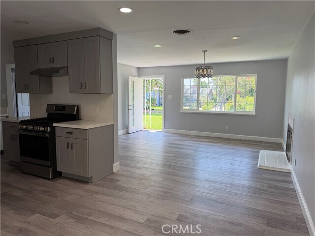 Building Photo - 6603 Mitad Ct