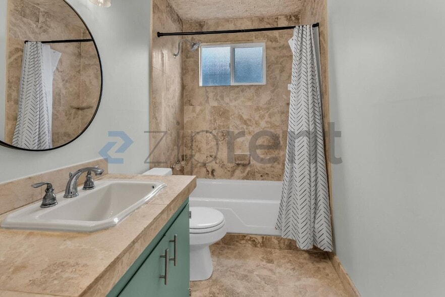 Building Photo - 3549 NW Jetty Ave