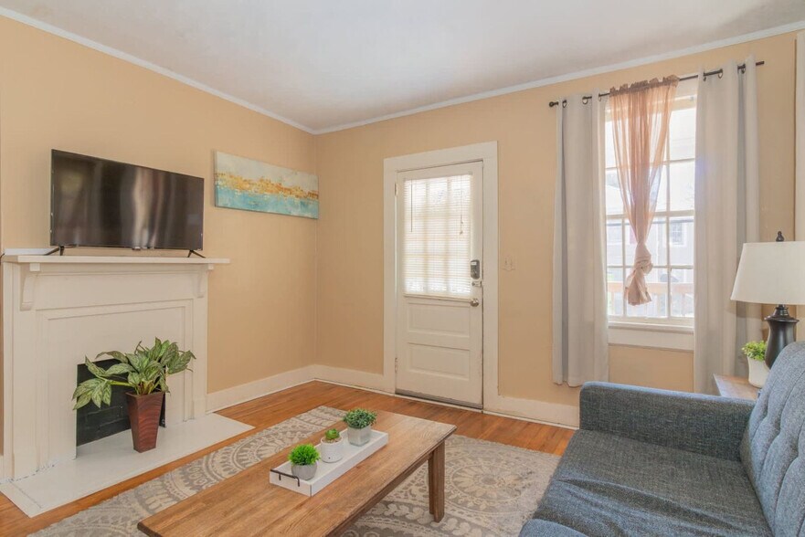 Building Photo - 2223 14th St