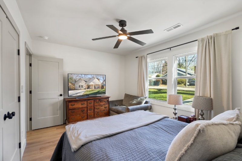 Building Photo - 2212 Weyland Ave