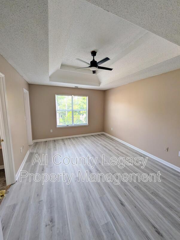 Building Photo - 760 Mountain Ridge Way