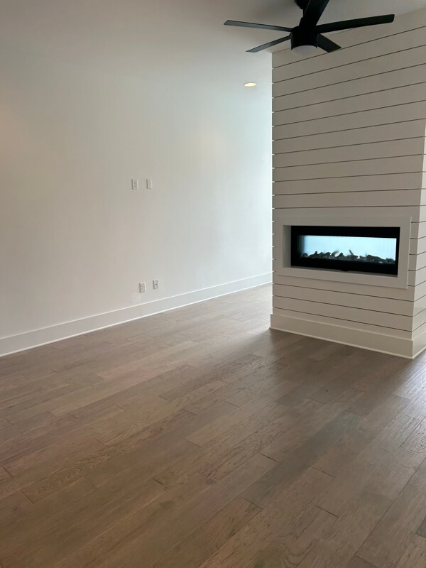 Building Photo - 924 Caruthers Ave