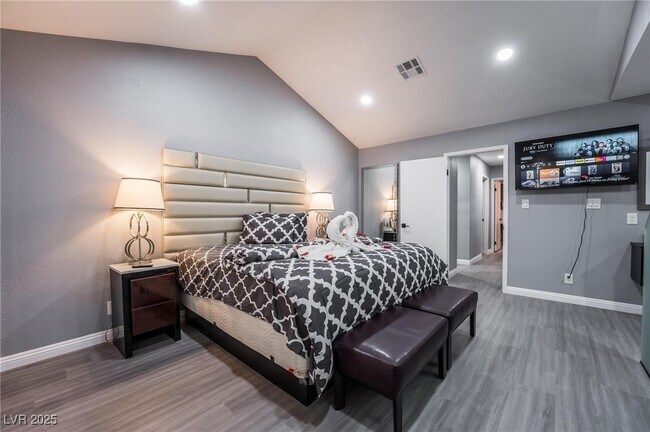 Building Photo - 7439 Trudy Ln